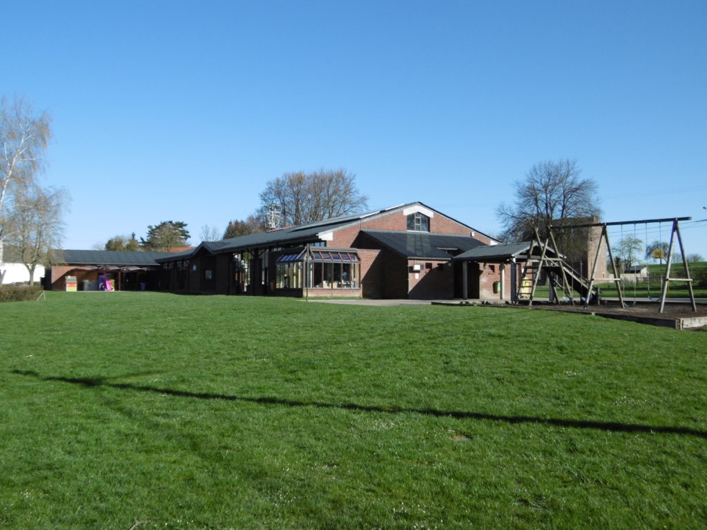 Vue générale de l'école communale de Wasseiges